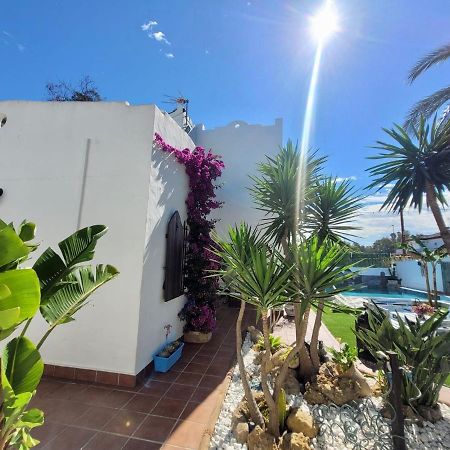 Gatu Premium Villa Lurberri Piscina Privada, 4 Dormitorios, 2 Banos, Parking , Jardines, " Preferente Mayores De 25 Anos Y Familias " In Y Barbacoa Chiclana de la Frontera Bagian luar foto