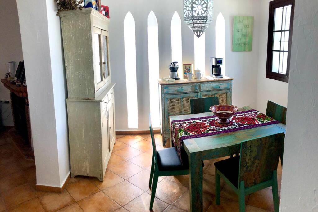 Gatu Premium Villa Lurberri Piscina Privada, 4 Dormitorios, 2 Banos, Parking , Jardines, " Preferente Mayores De 25 Anos Y Familias " In Y Barbacoa Chiclana de la Frontera Bagian luar foto