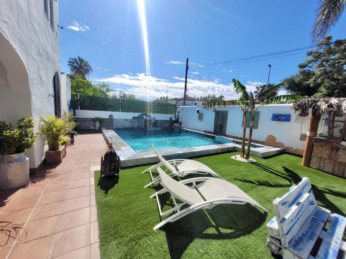 Gatu Premium Villa Lurberri Piscina Privada, 4 Dormitorios, 2 Banos, Parking , Jardines, " Preferente Mayores De 25 Anos Y Familias " In Y Barbacoa Chiclana de la Frontera Bagian luar foto