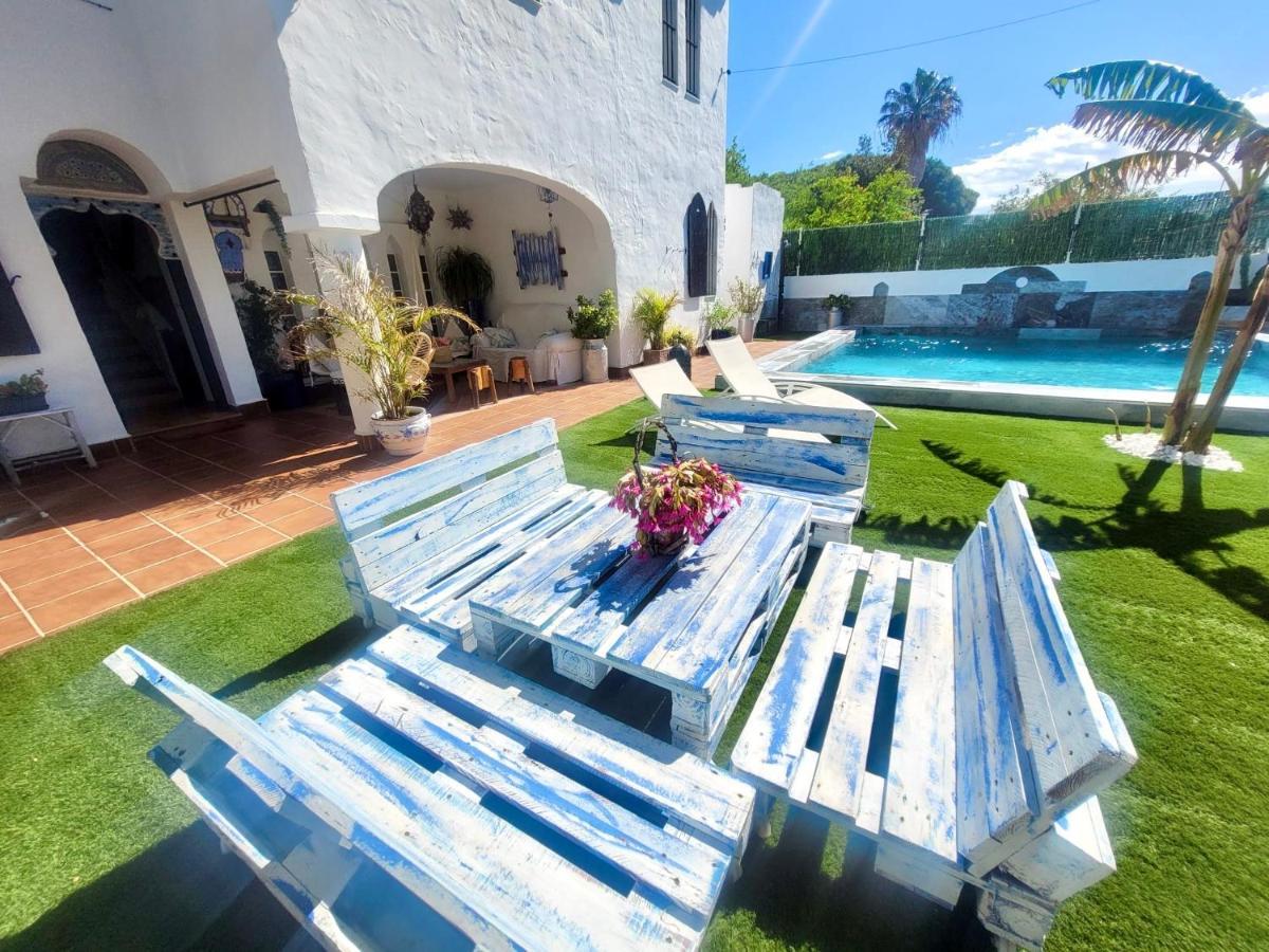 Gatu Premium Villa Lurberri Piscina Privada, 4 Dormitorios, 2 Banos, Parking , Jardines, " Preferente Mayores De 25 Anos Y Familias " In Y Barbacoa Chiclana de la Frontera Bagian luar foto